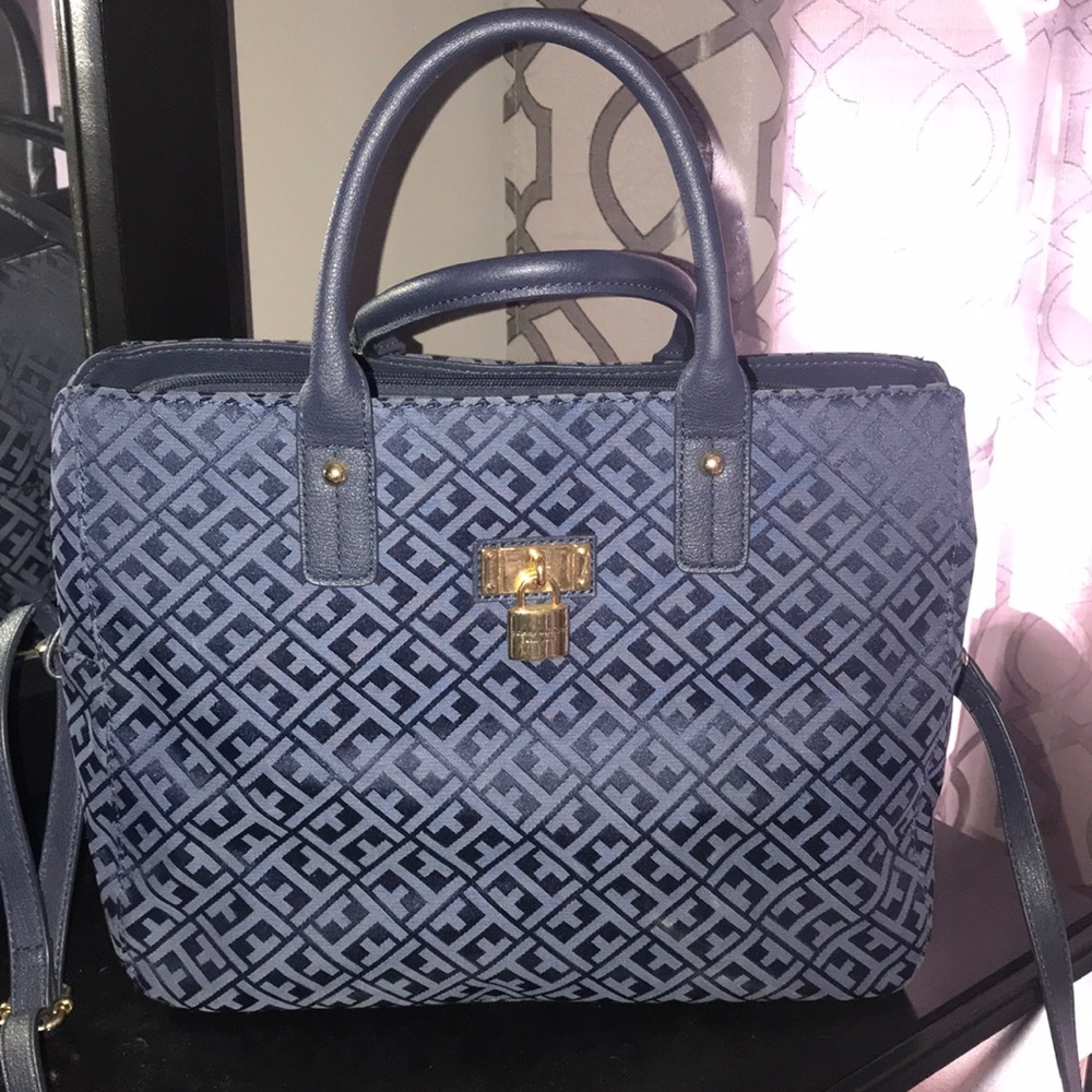 Tommy Hilfiger navy purse